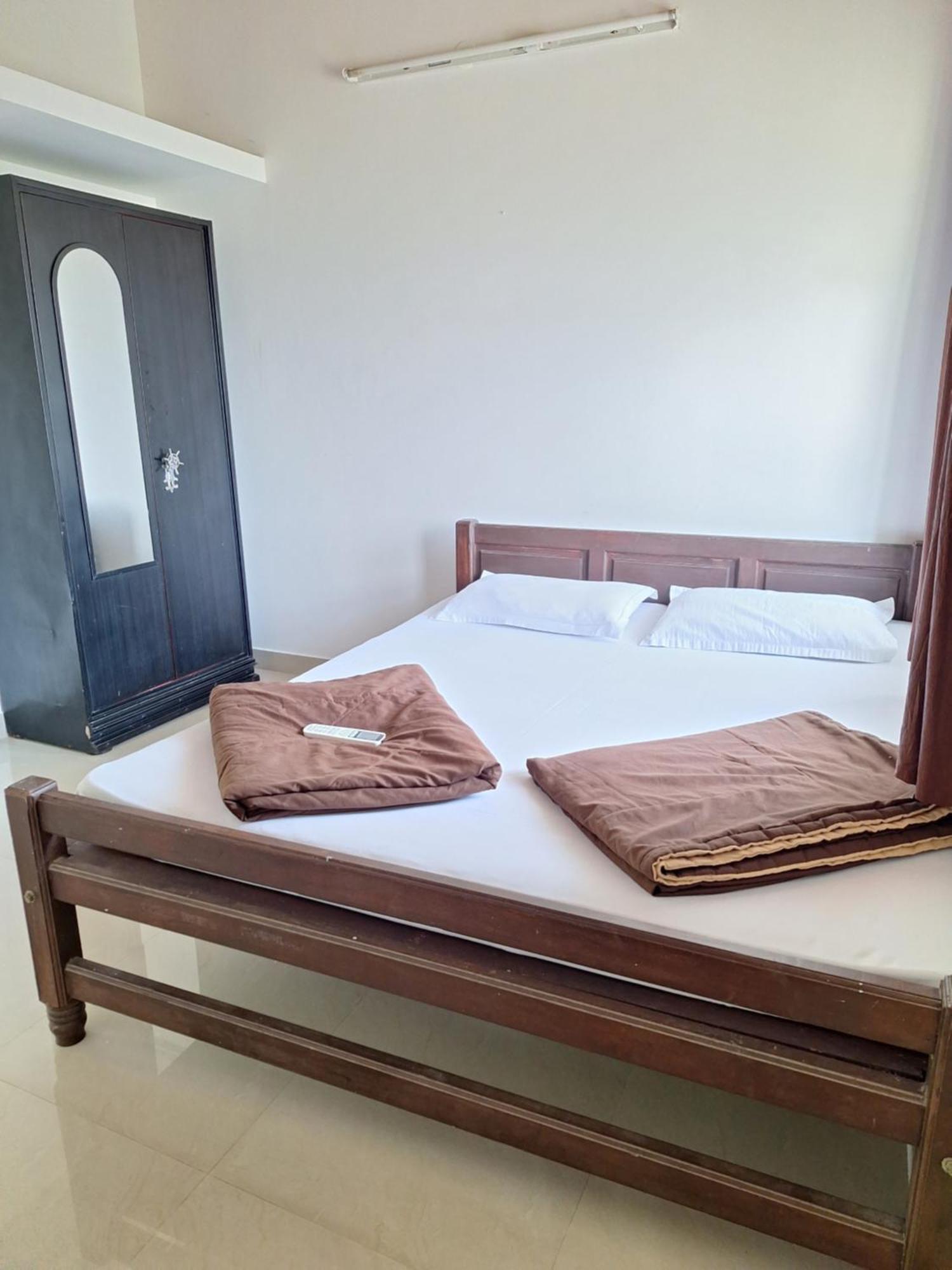 Suvarna Grande Homes Mangalore Room photo